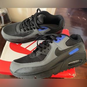Youth 4.5/Women’s 6 Nike Air Max 90’s
